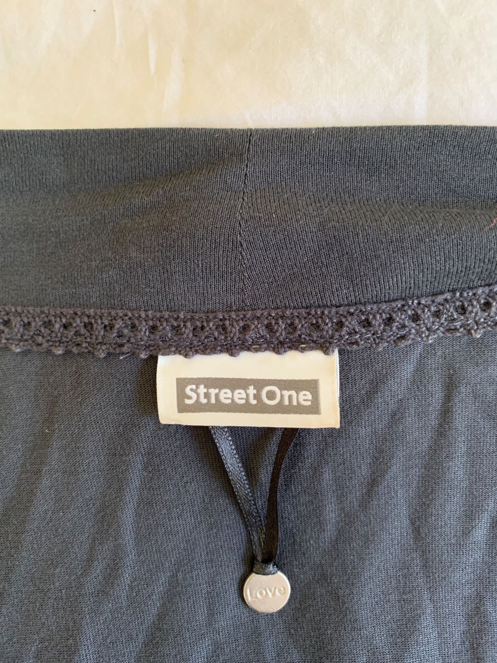 Maglioni & Felpe: Dunkelgraues StreetOne Jäckchen Gr. M – Usato da Ennetbaden venduto da usemiste 2