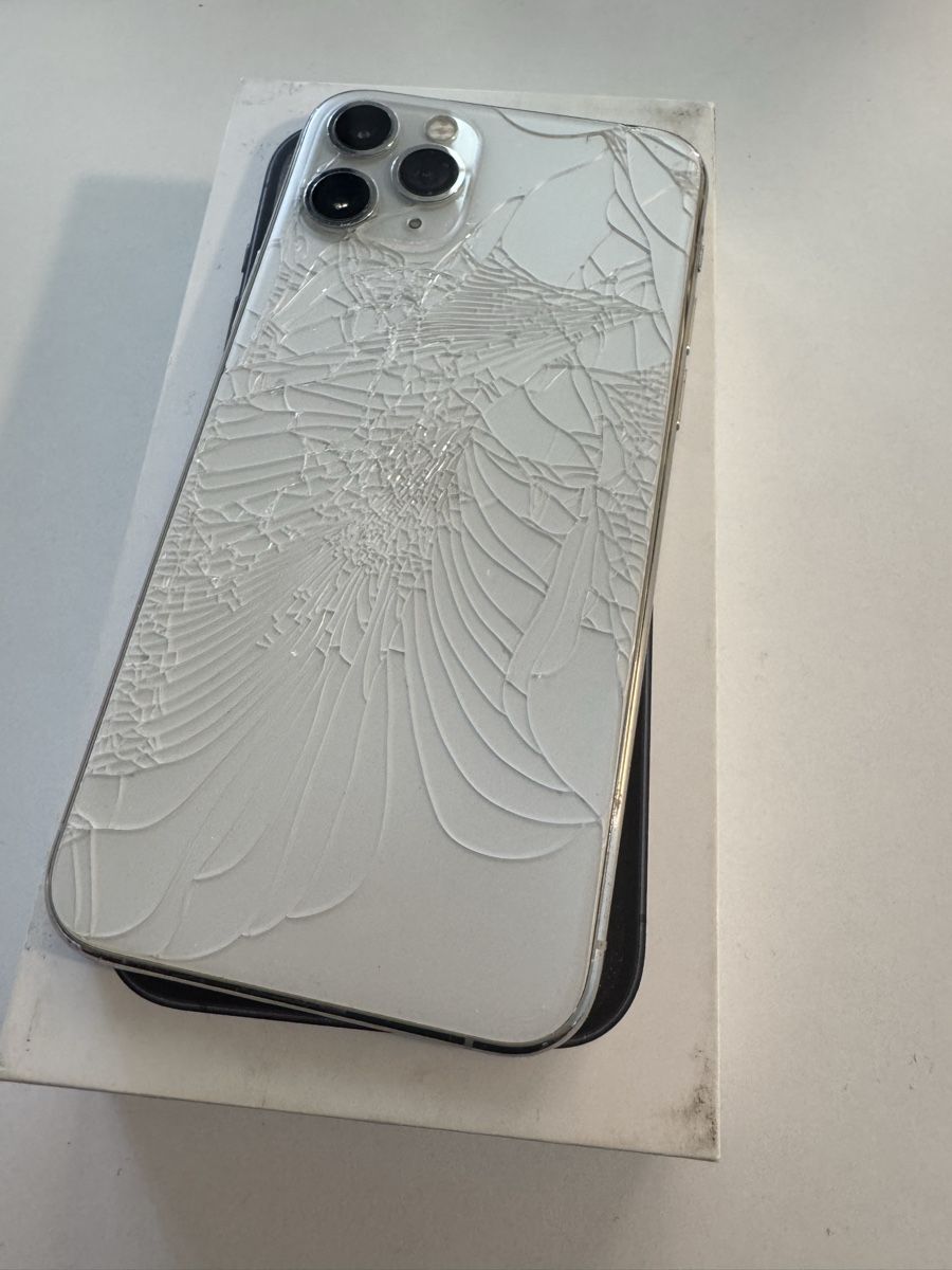 Apple Telefoni cellulari / Smartphones: IPhone 11 Pro – Usato da Wangen b. Olten venduto da kar_25lr 4