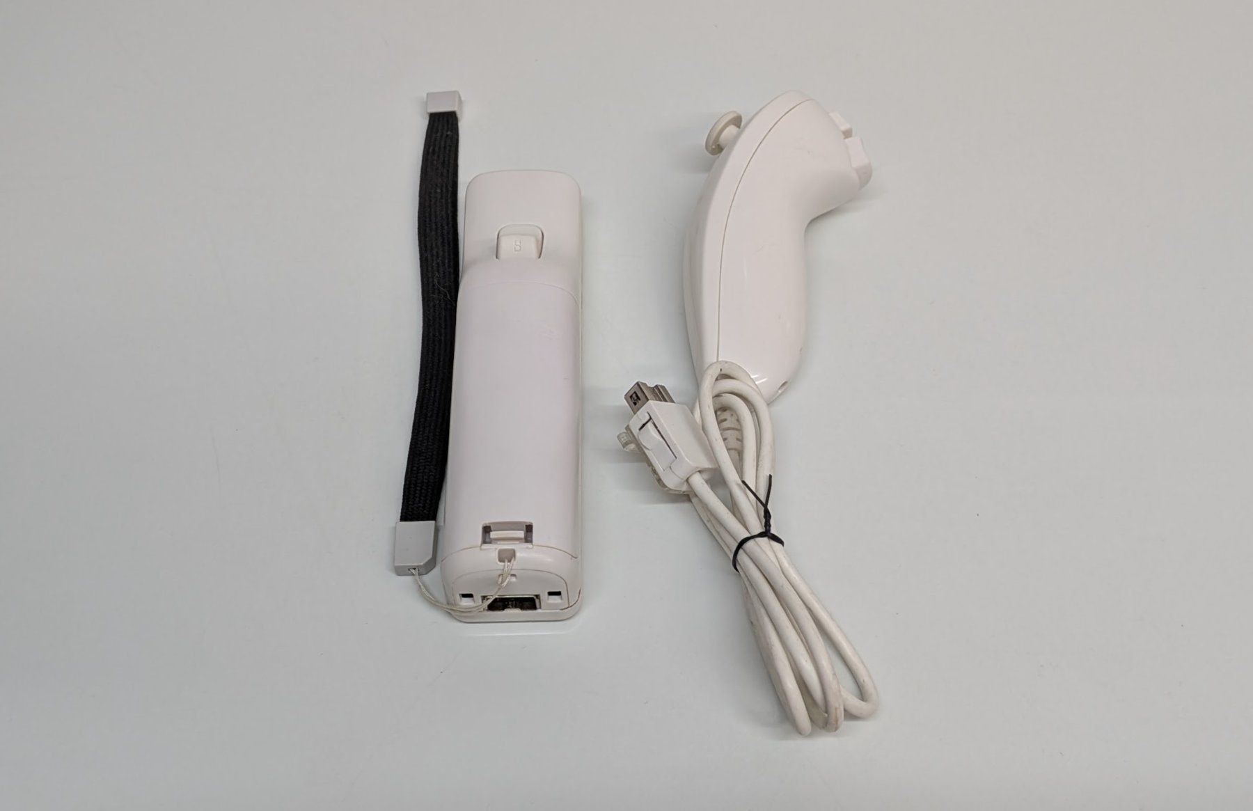 Controller: Wii Controller mit Nunchuck (Dritthersteller) – Gebraucht aus Menziken von mame18 1
