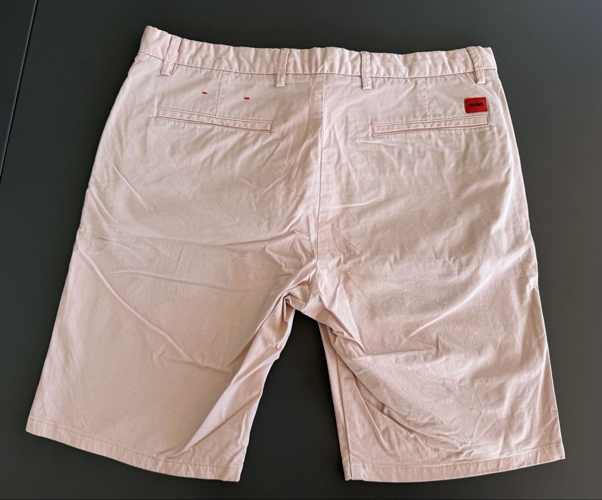 Hugo Boss Pantaloni: Hugo Boss Shorts – Usato da Niedergösgen venduto da Lifestyle-85 2