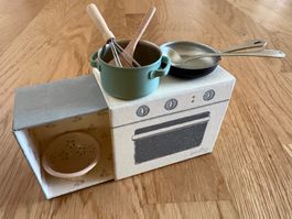Maileg Herd mit Kochgeschirr | Original | Miniature Kitchen