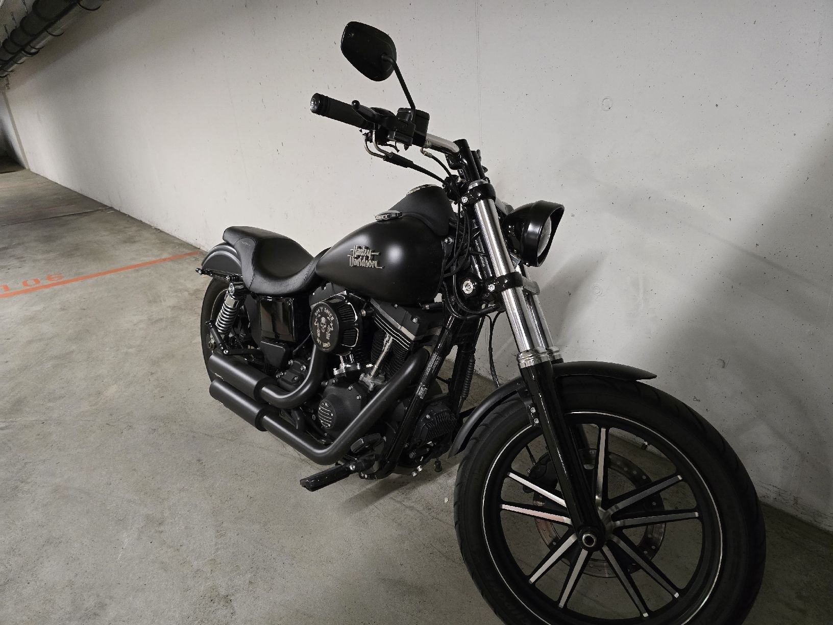 Harley-Davidson Chopper: Harley-Davidson Street Bob FXDBC 103 – Usato da Obfelden venduto da CTRturbo 1