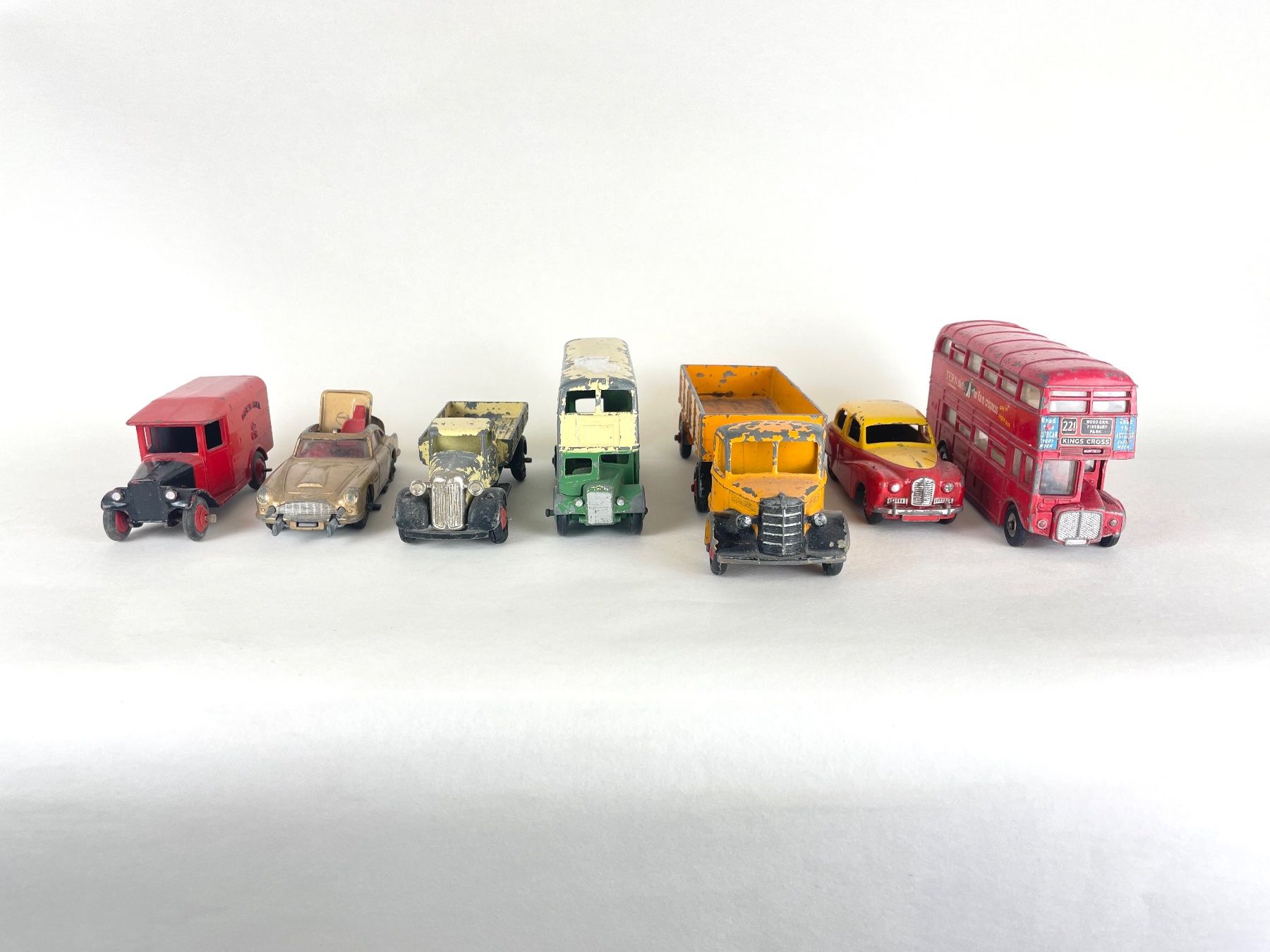Dinky Toys Modellini d'auto: Vintage Dinky Vehicles – Usato da Genthod venduto da lightyear63
