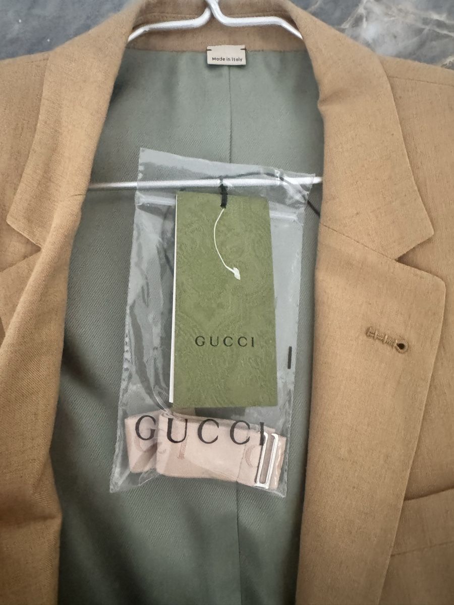 Gucci Jacken: Blazer Gucci  – Neu und originalverpackt aus cadempino von Vales34 1