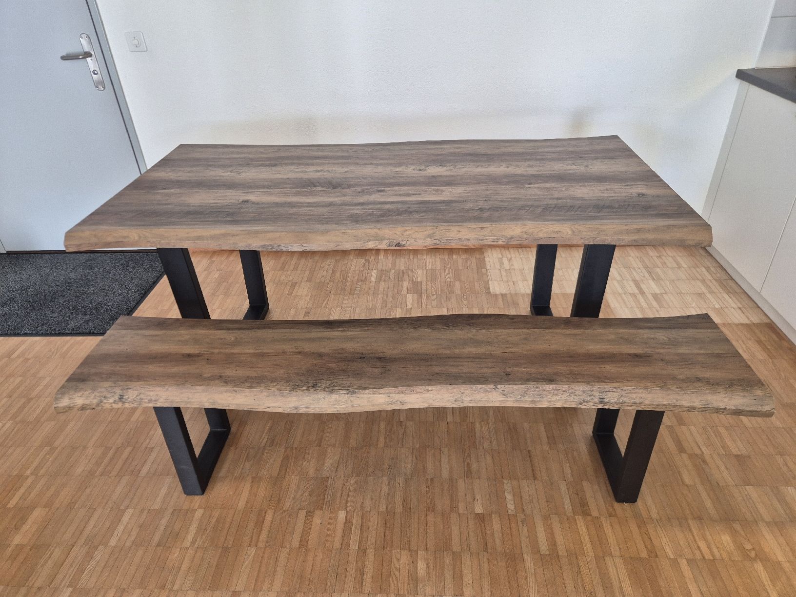 Tavoli: Tisch 1.80m×0.9m  – Usato da Malters venduto da Bachmann0101