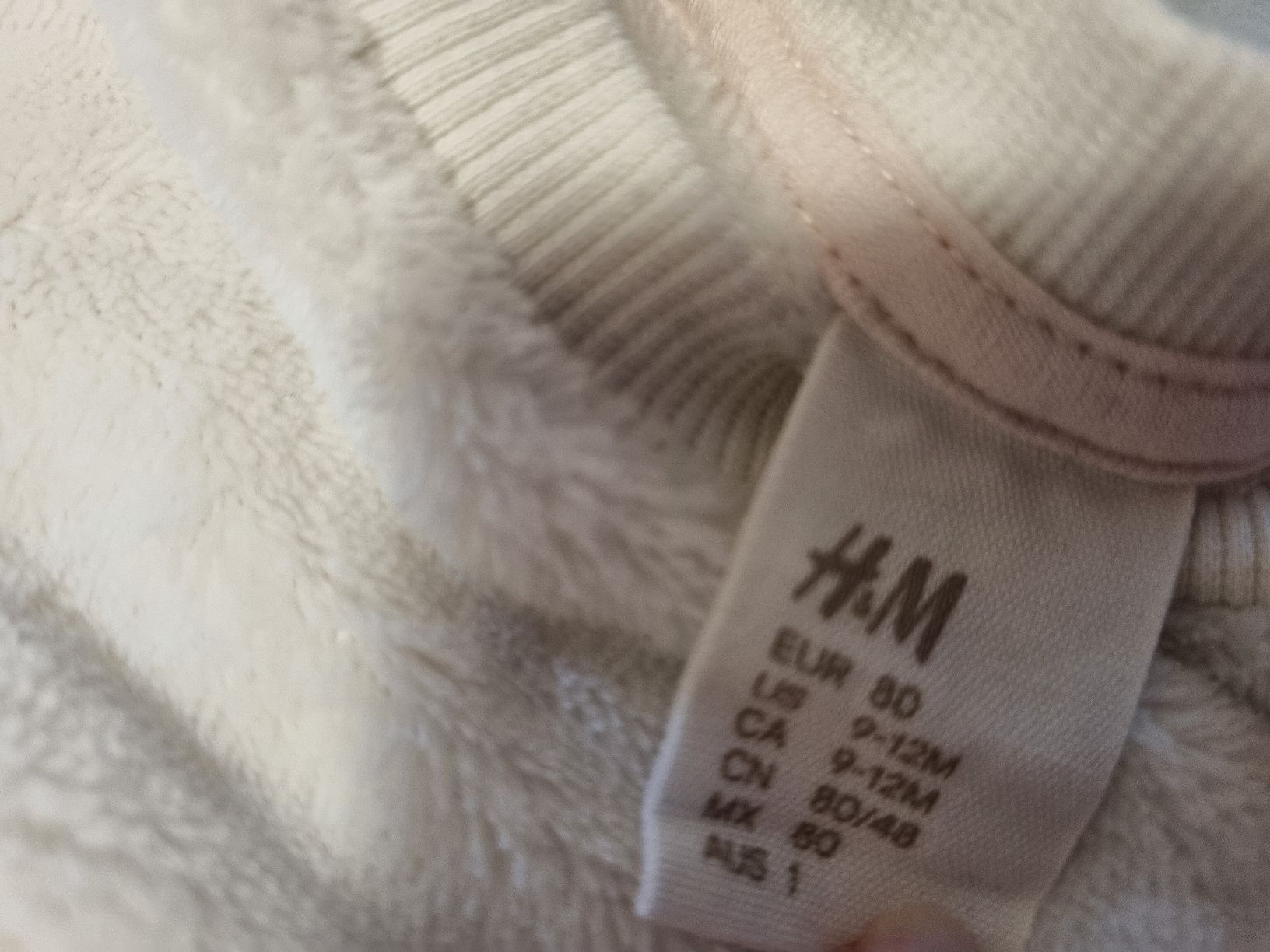 H&M Maglioni & Felpe: Flauschiger Mädchen Pullover 80 – Usato da Unteriberg venduto da ste_ruh 1