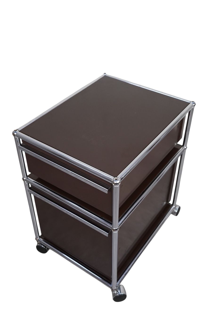 USM Korpus: Corps de bureau d’appoint sur roulette USM – Gebraucht aus Bulle von ABELiAM