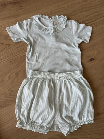 Set NEU pastellmint: kurzarm body & shorts, 104