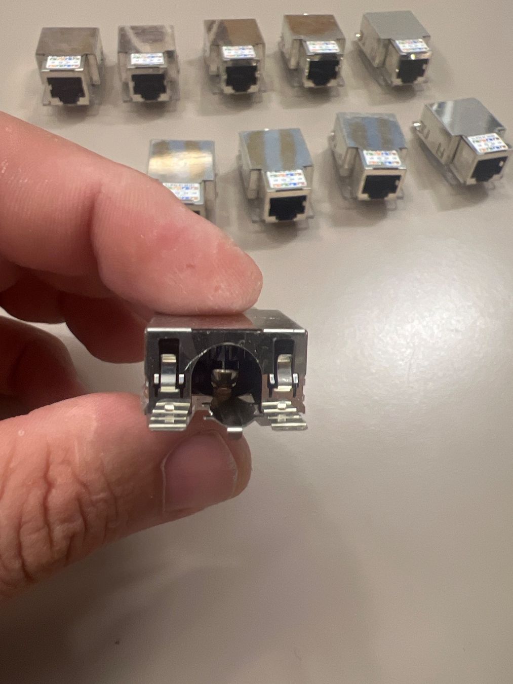 Wago Componenti elettronici: Anschluss Modul Kat.6 gebraucht 10 Stk – Usato da Dietikon venduto da Emoruk 2