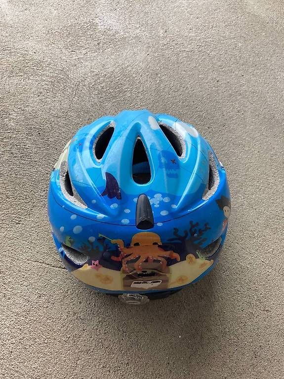 Caschi: Casque de vélo enfant – Usato da Les Breuleux venduto da Yfridolin