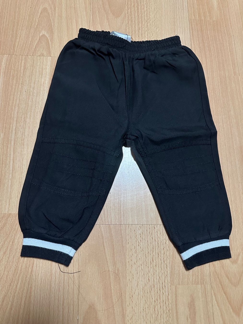 Pantaloni: Baby Hosen – Usato da Düdingen venduto da Laeri96