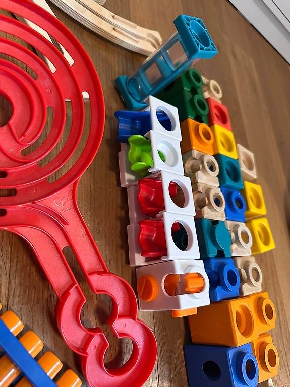 Hape Giocattoli: Hape Quadrilla Super Spiralburg – Usato da Abtwil SG venduto da nur_6nx6 2