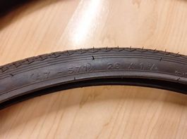 2 Reifen mit Spezialmass 47-571 bzw. 26 x 1 3/4
