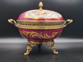 Antike Limoges Porzellandose, Frankreich, Bonbonniere Putten