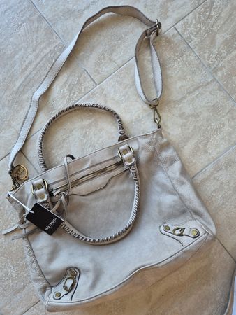 NEU Mia Tomazzi weiche Ledertasche, NP 320 CHF, Taupe!