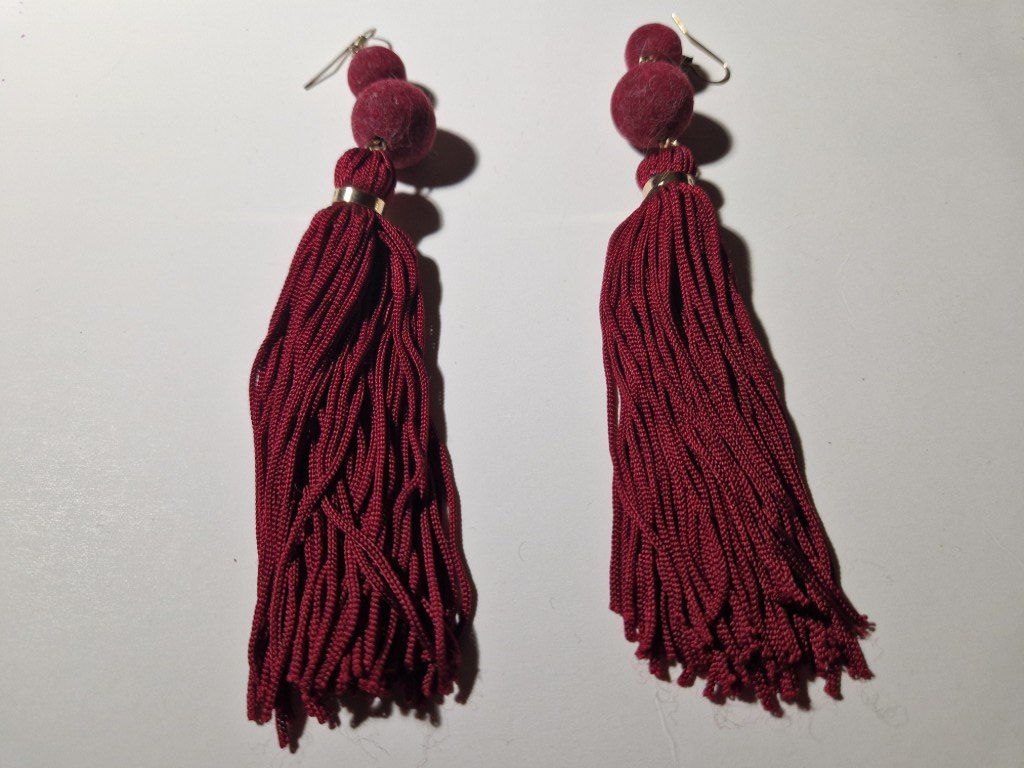 Orecchini pendenti & Orecchini a lobo: Elegante Ohrhänger – Usato da Uster venduto da kin_9dbv