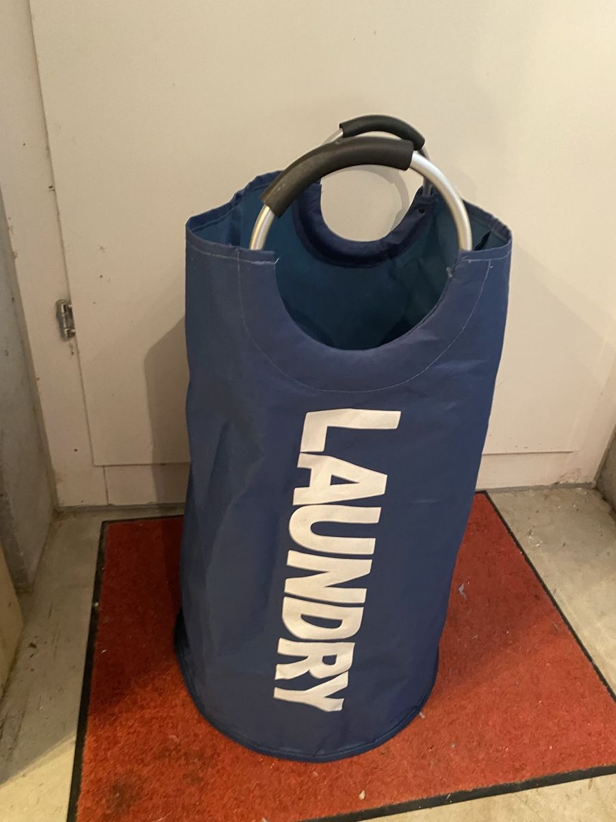 Wäschekörbe: 2 x Wäschekorb / Laundry bags – Gebraucht aus Grasswil von pp7830 4
