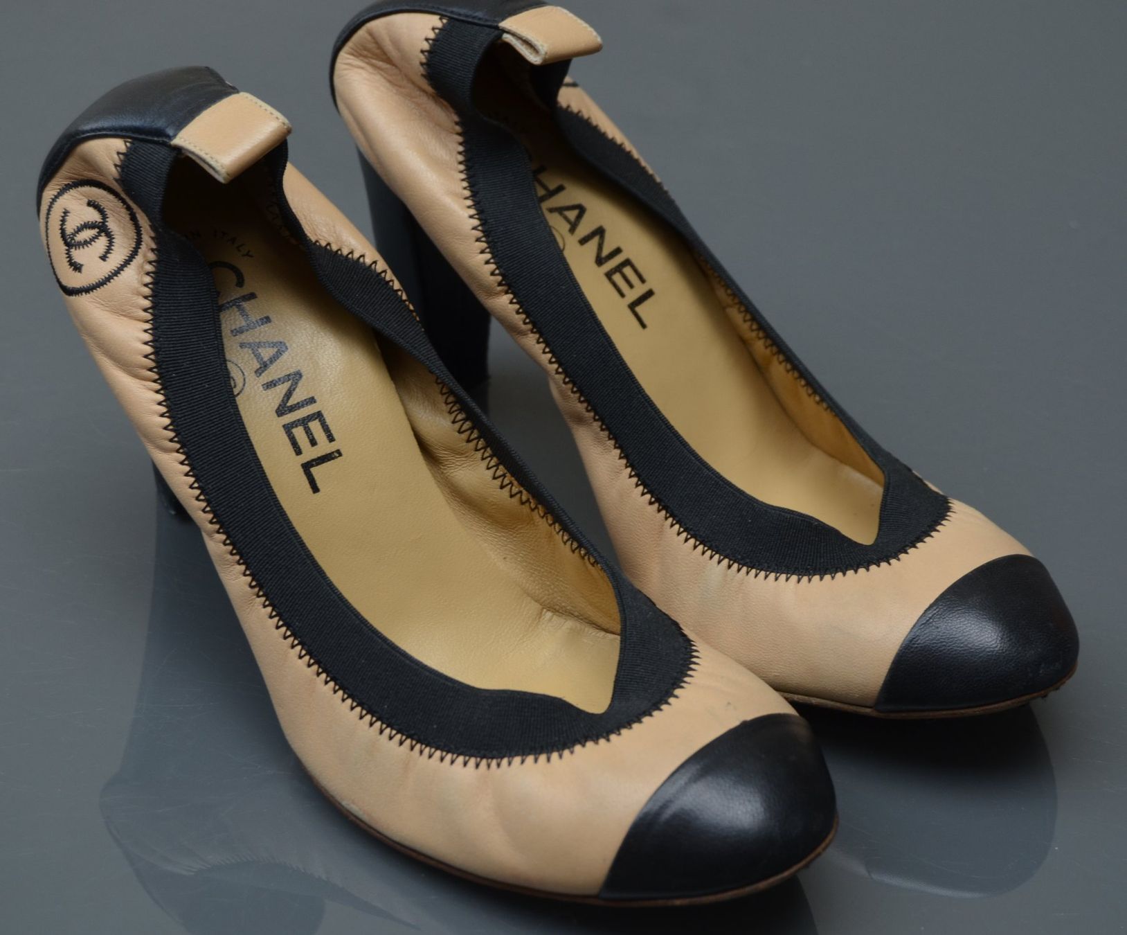 Chanel Scarpe da donna: Chanel Pumps 37C – Difettoso da Collonges venduto da arashee 2