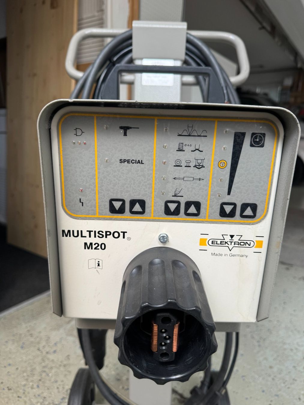 Saldatori: Punkt Schweissgerät Multispot M20 – Usato da Wollerau venduto da Absw