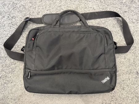 Laptoptasche ThinkPad schwarz Umhängetasche guter Zustand