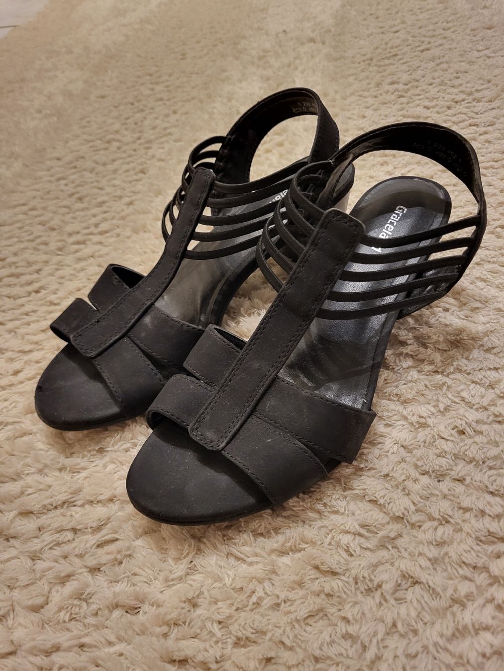 Graceland Scarpe da donna: Schwarze Graceland Sandalen, Absatz, Grösse 37 – Usato da Felben-Wellhausen venduto da Brummbaer90