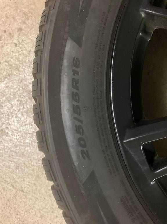 Seat Pneus & Roues: 4x Winterräder Seat Leon – D'occasion à Brüttisellen par cdj00 3