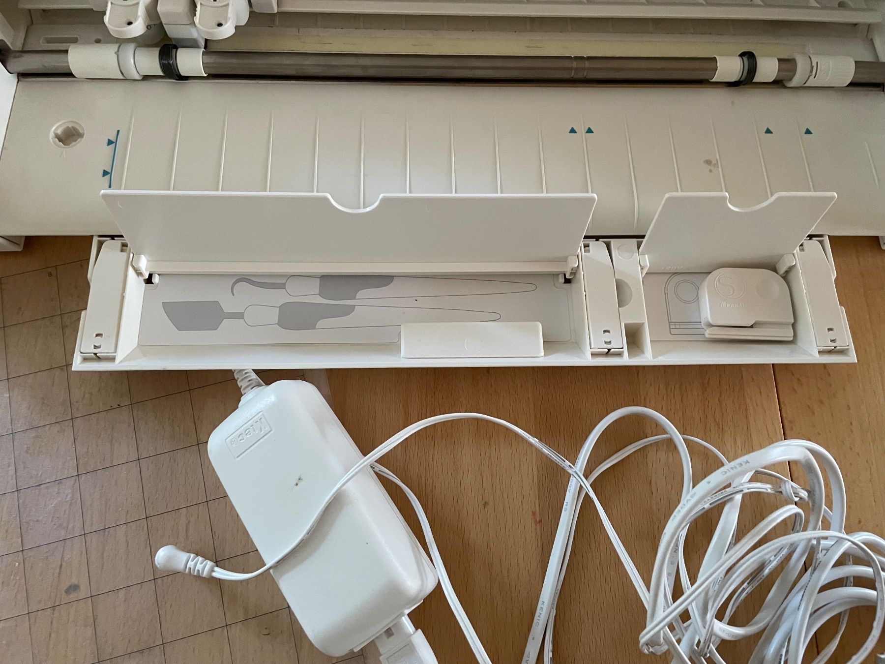 Silhouette Stampanti: Plotter Silhouette Cameo – Usato da Cham venduto da 2eye 4