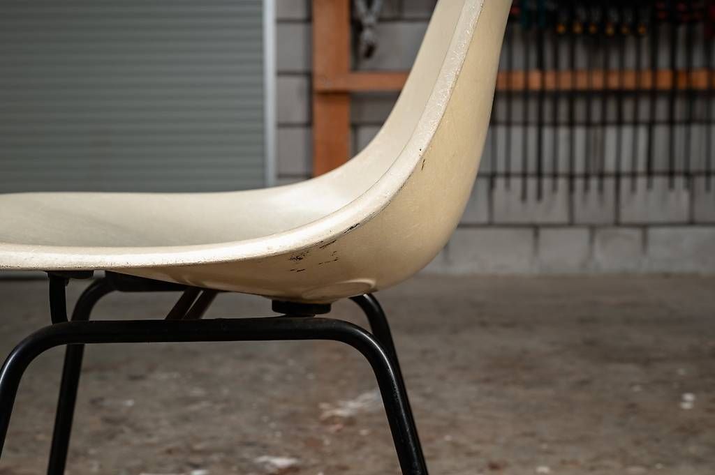 Eames Sedie: Eames Schale Fiberglas – Usato da Beringen venduto da 8222Beringen 4