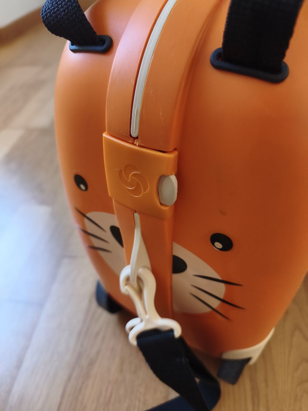 Samsonite Reisekoffer: Samsung Kinderkoffer Tiger – Gebraucht aus Boll von pat_9xqc 5