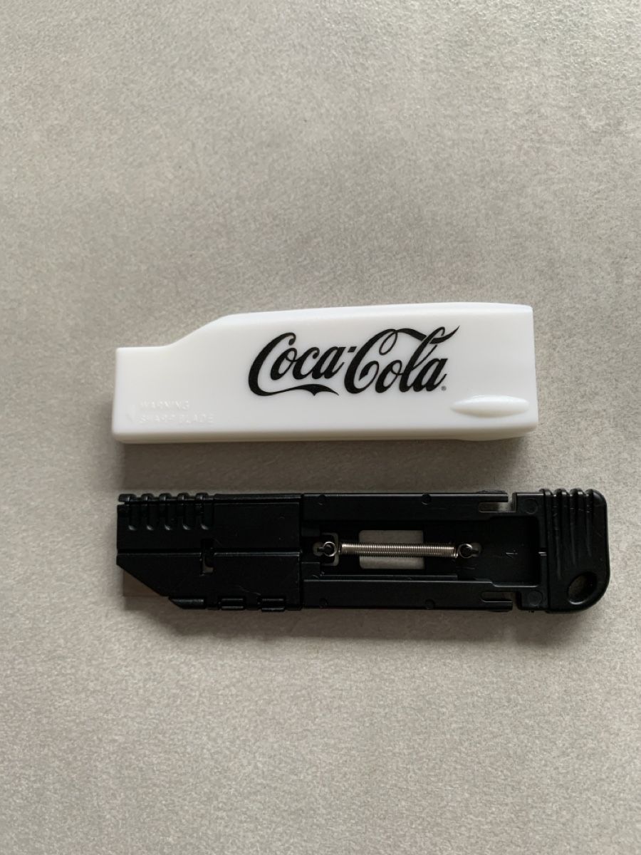 Tutti gli attrezzi: Coca-Cola Cuttermesser – Nuovo e nell'imballaggio originale da Zuzwil SG venduto da alfaromeo159ti 1