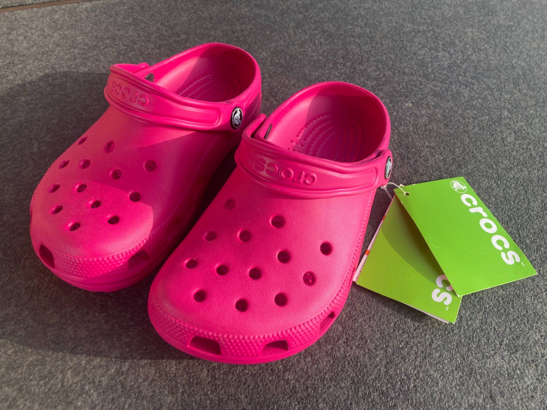 Crocs Scarpe per ragazze: CROCS  -  Grösse 33-34 – Nuovo e nell'imballaggio originale da Appenzell venduto da Steihirt