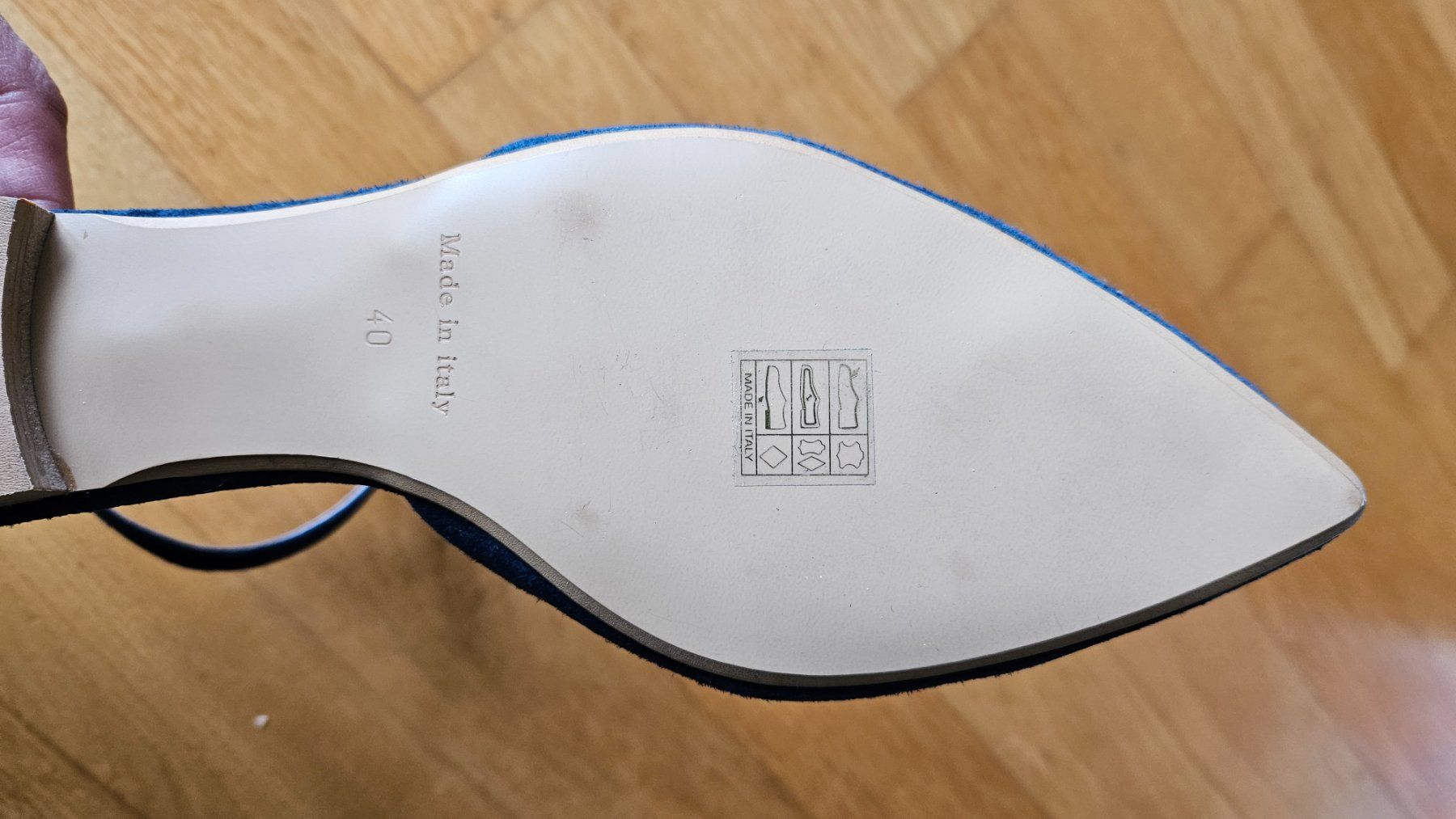 Scarpe da donna: New Electric blue suede flat shoes – Nuovo (secondo la descrizione) da Zug venduto da diana.bee 5