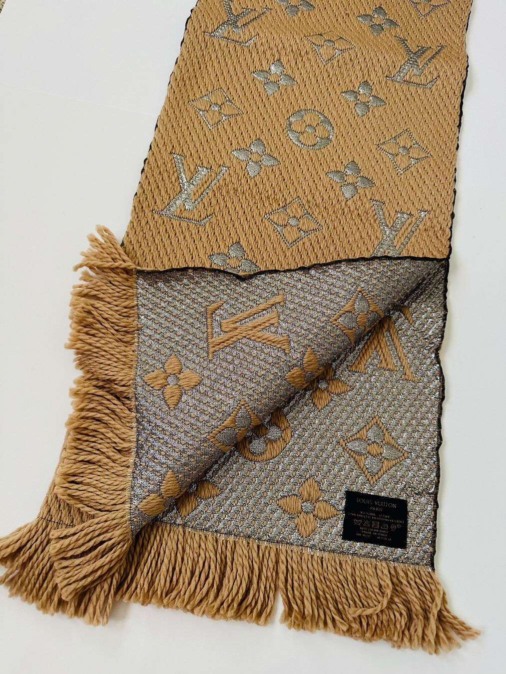 Louis Vuitton Foulard & Sciarpe: Louis Vuitton logomania sciarpa – Nuovo (secondo la descrizione) da Pregassona venduto da Reluxuryspace 1