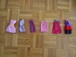 Lot de vêtements pour poupée Barbie, parfait pour l'été!