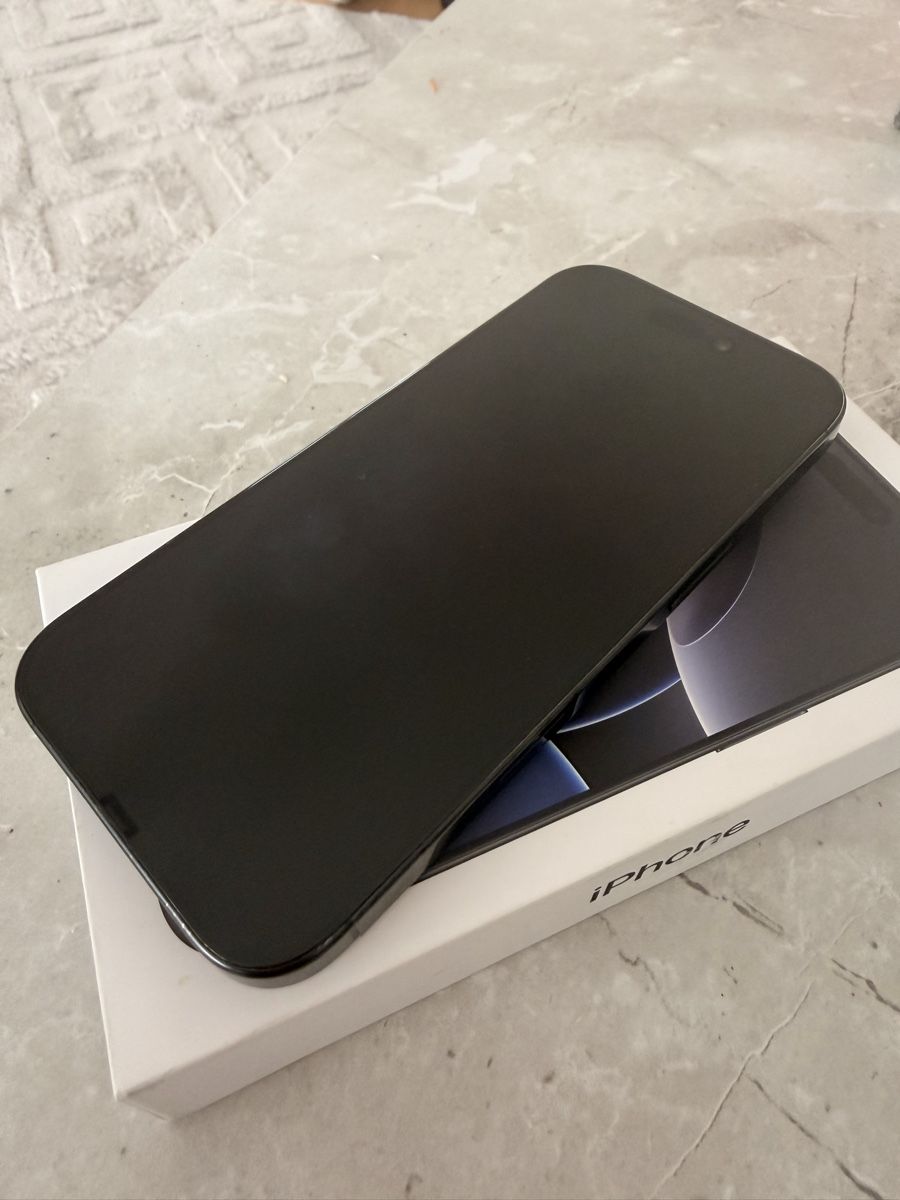 Apple Portables: Iphone 16 pro – Défectueux à Geroldswil par agi_6jyg