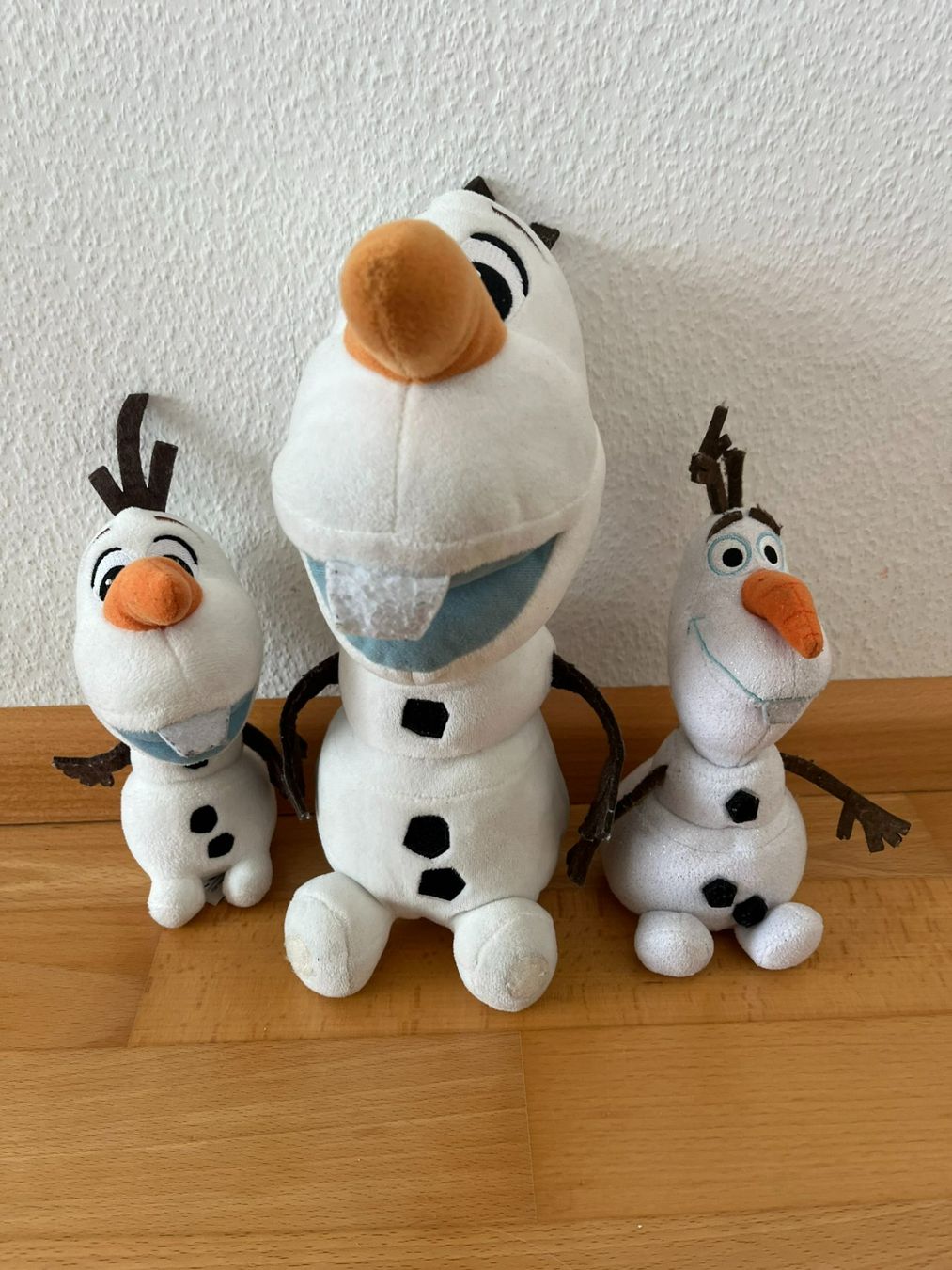 Disney Giocattoli: Olaf-Plüsch-Set – Usato da Muttenz venduto da Juvenile33 1