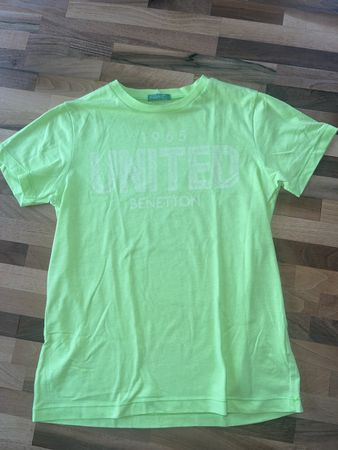 T-Shirt Grösse 140 hellgrün Benetton