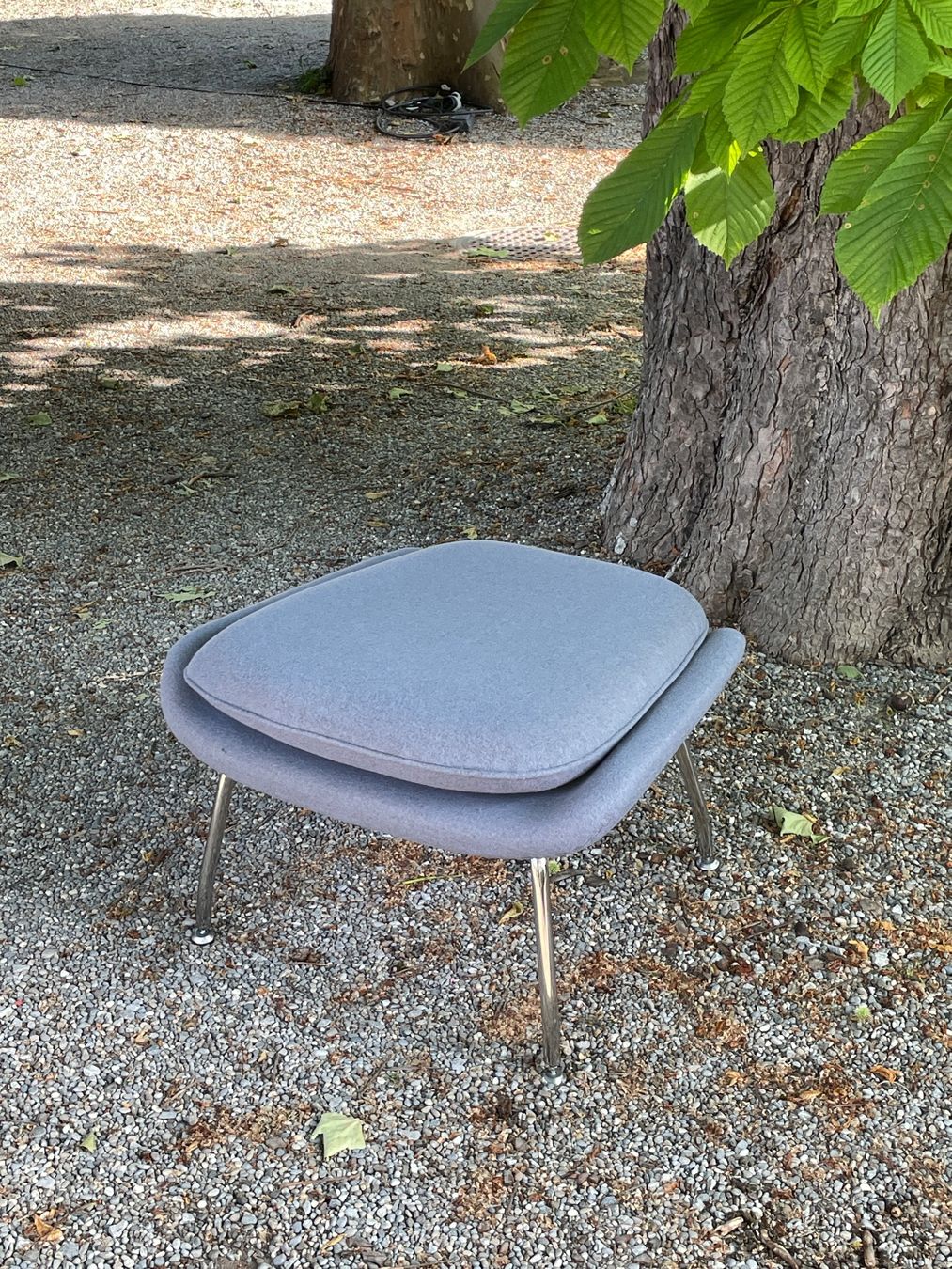 Sgabelli: Hocker - Womb Chair Ottomane – Nuovo e nell'imballaggio originale da Zürich venduto da hubiene