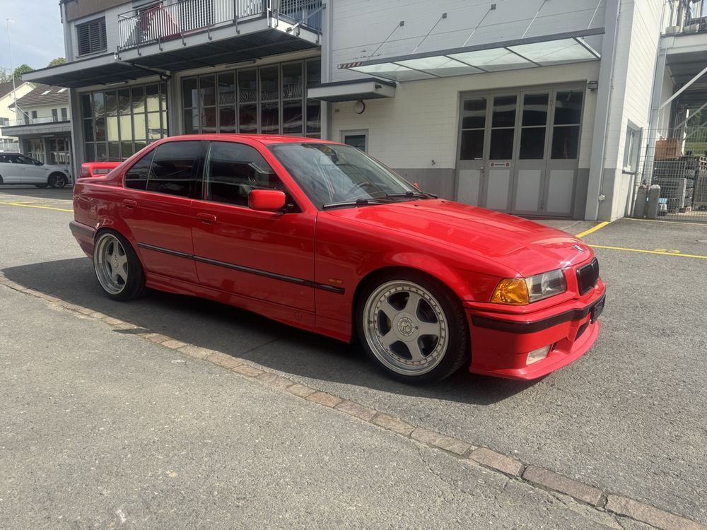 BMW 318i E36