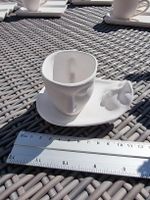 2 Kaffeetassen mit Gesicht, Keramik weiss - Neuwertig!