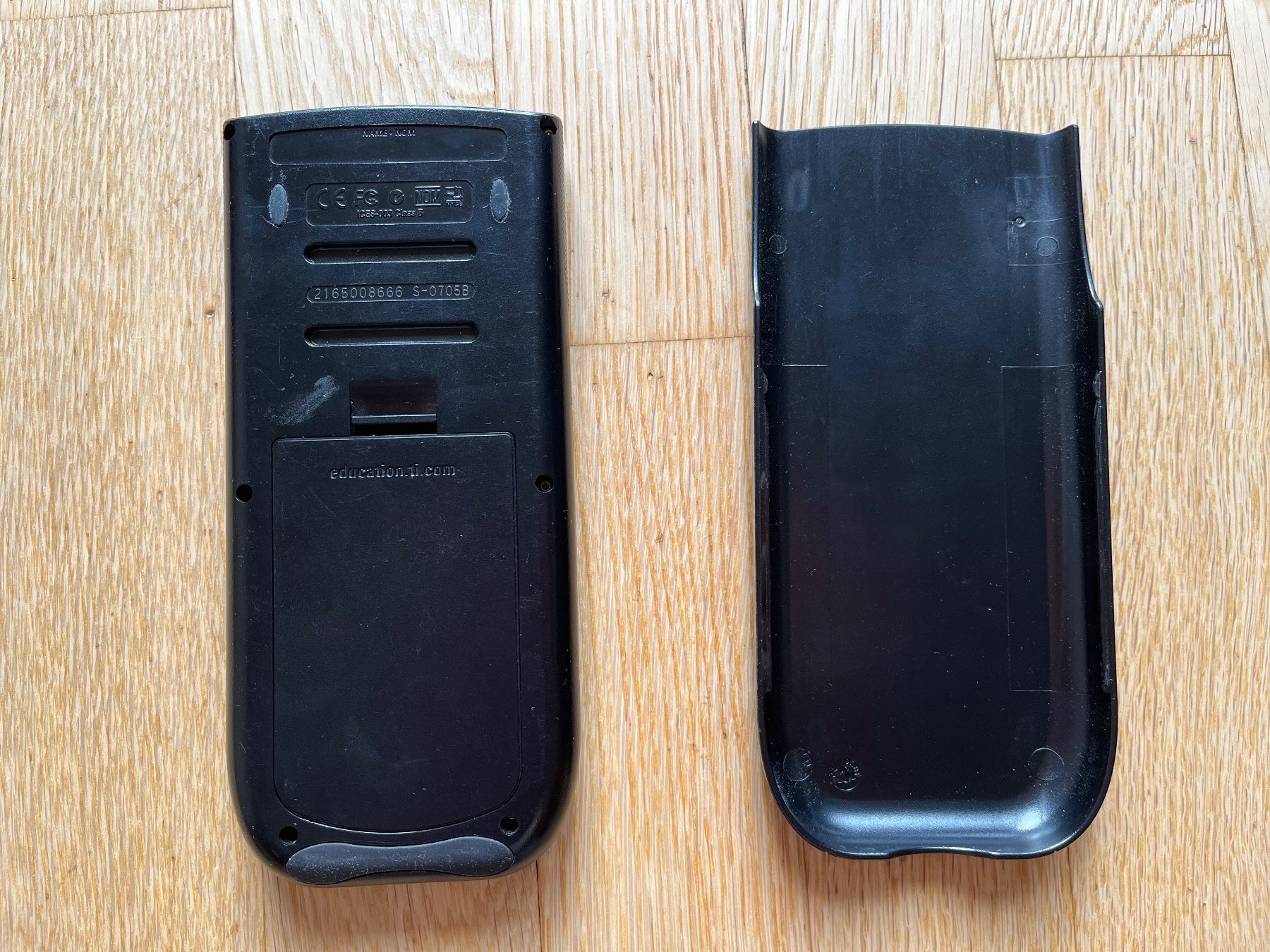 Texas Instruments Calcolatrici tascabili: Texas Instruments TI-89 Titanium grau – Taschenrechner – Usato da Basel venduto da Laserjay 1