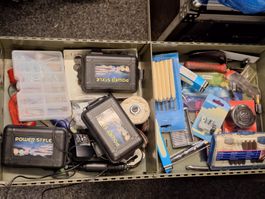 Metallschrank inklusive Inhalt ab 1 Fr. !!!