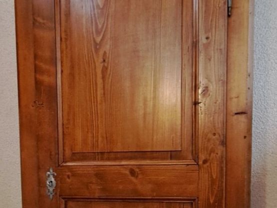 Armadi: Armoire ancienne en sapin – Usato da Neuchâtel venduto da Forestmanz 3