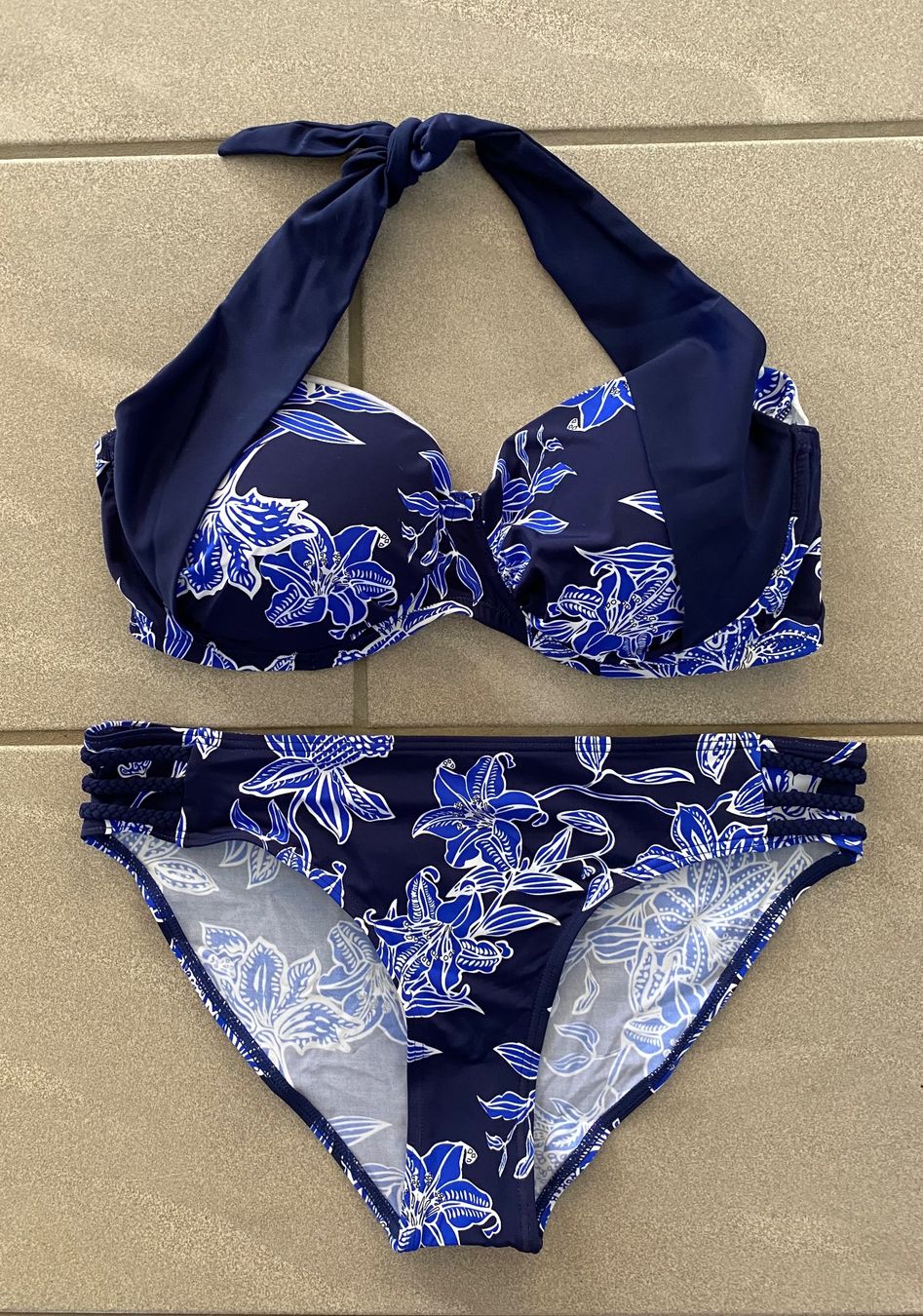 Costumi da bagno & Bikini: NEU Neckholder Bikini Gr. C-42 &  Gr. 44 – Nuovo e nell'imballaggio originale da Biberen venduto da Badakab