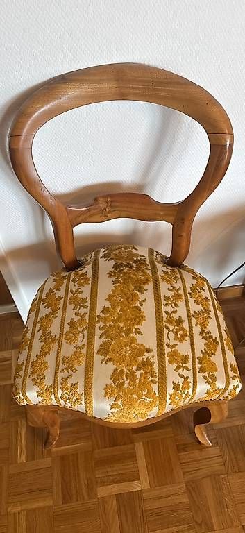 Sedie: Chaise de décoration – Usato da Plan-les-Ouates venduto da val_c6z7 1