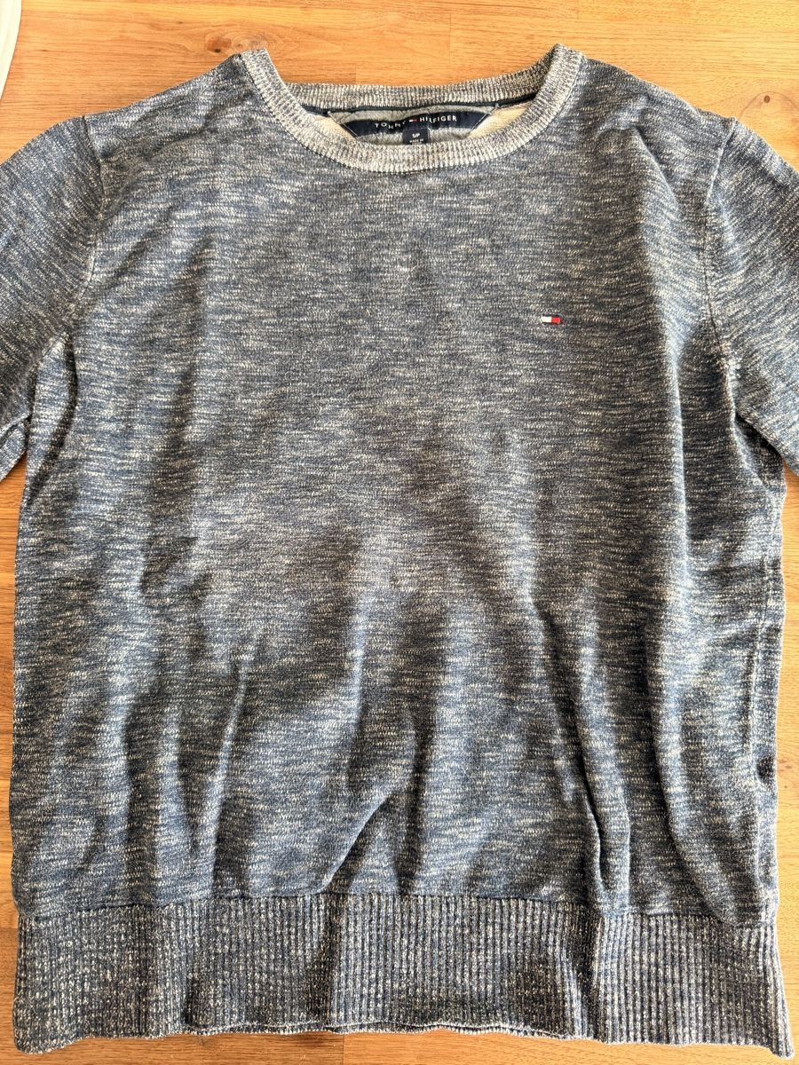 Lotti di vestiti: Lot de pulls et jaquettes en bon état  – Usato da Courtételle venduto da zittant93 8