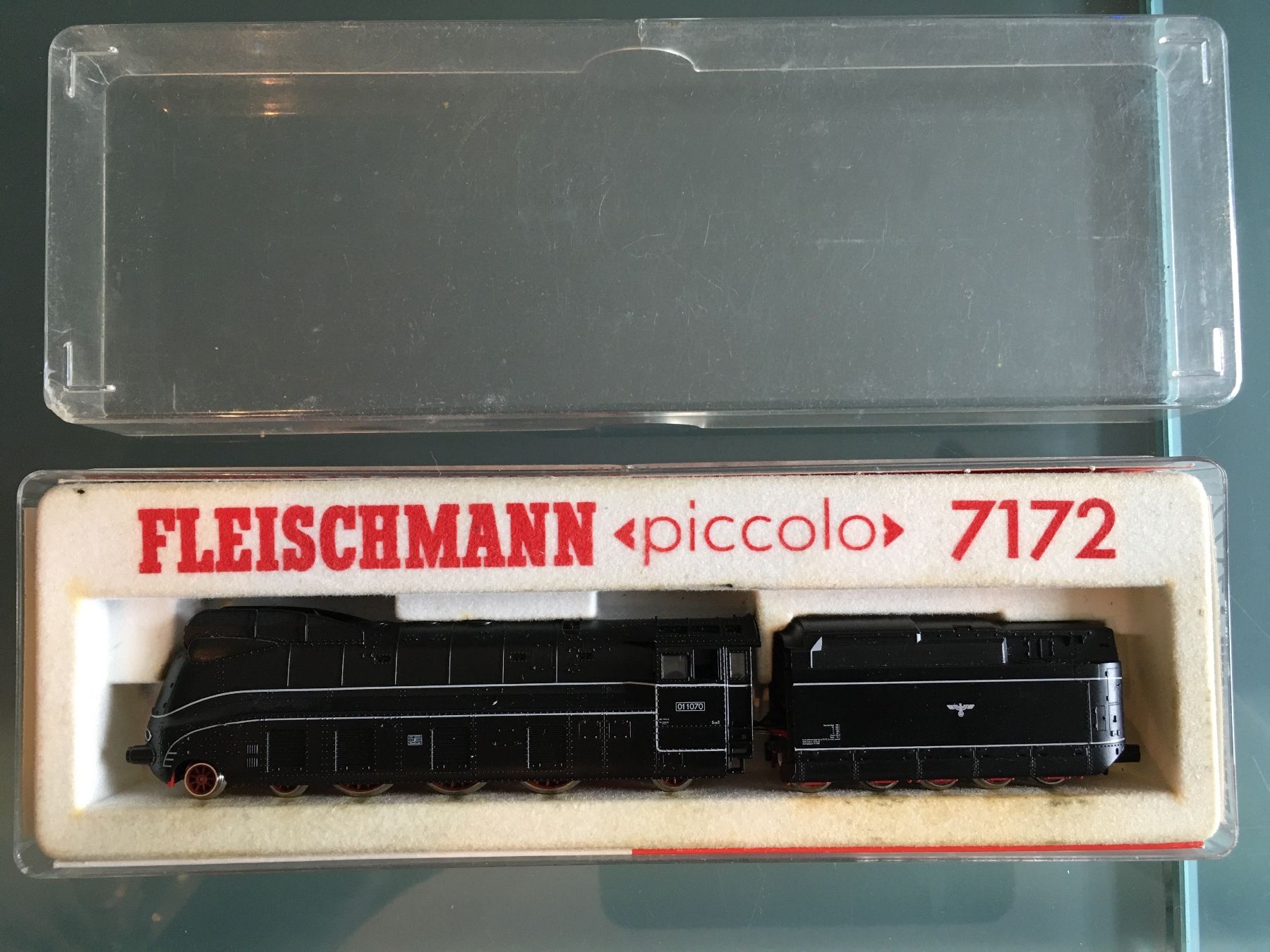 Fleischmann Modellini di ferrovie: Fleischmann Piccolo BR01 BR 01 DR Stromlinien Dampflok – Usato da holziken venduto da Weston 7