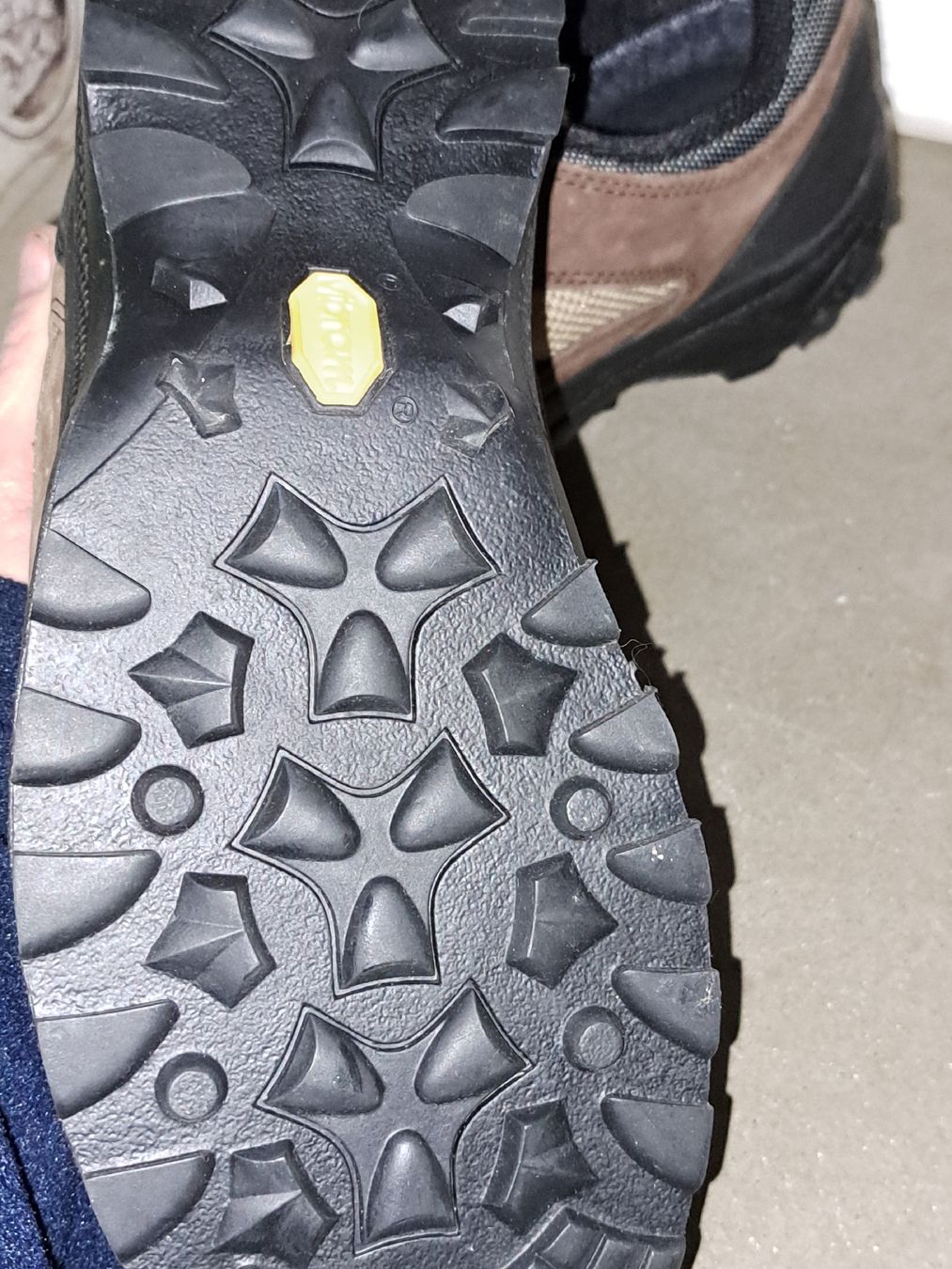 Scarpe da uomo: Chung Shi Wanderschuhe Gr. 43, neuwertig  – Usato da Kölliken venduto da Upcycling-by-Mc-TAM 3
