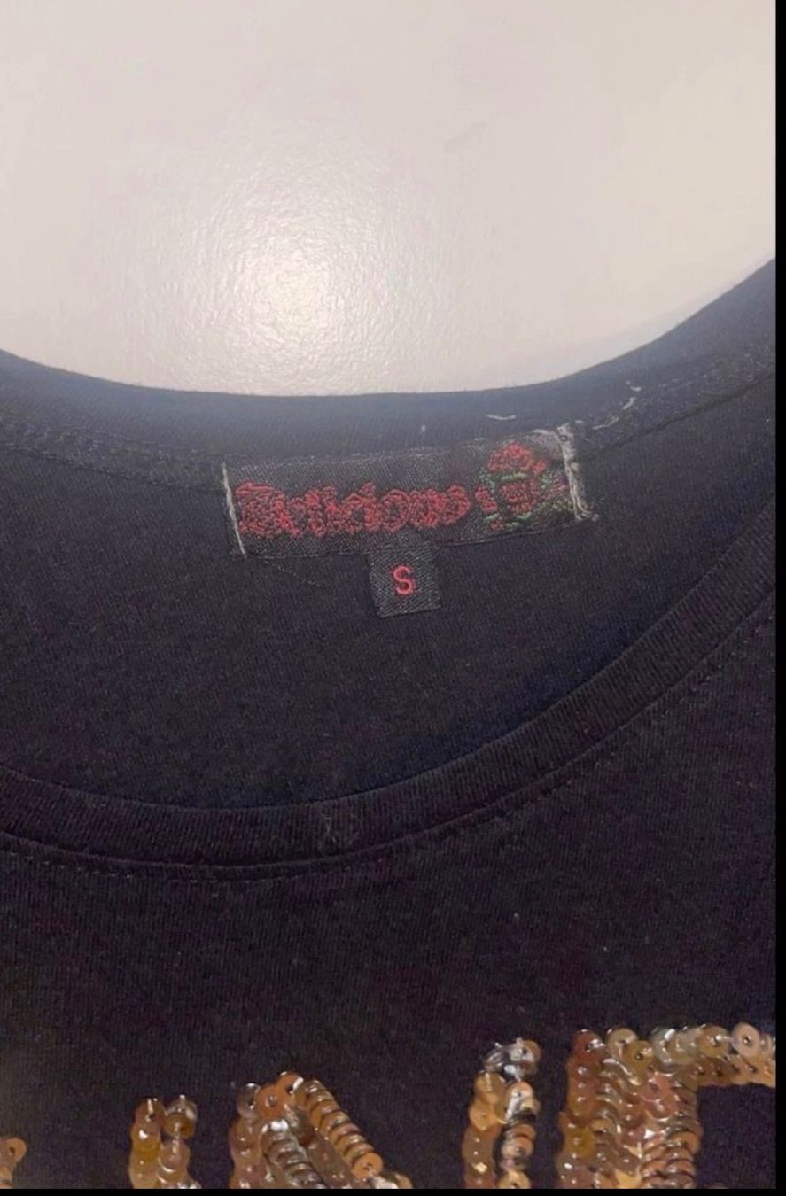 Top: 2 Schwarze Tops   für chf 16.- – Usato da Bützberg venduto da dan_jhn9 3