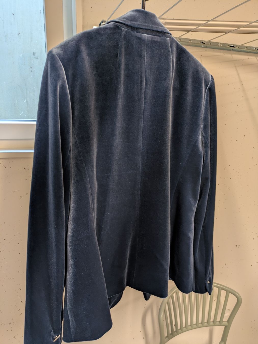 Comma Giacche: Neuer Comma Samt-Blazer, Gr. 42, Dunkelblau – Nuovo (secondo la descrizione) da Ins venduto da Jacy1 3